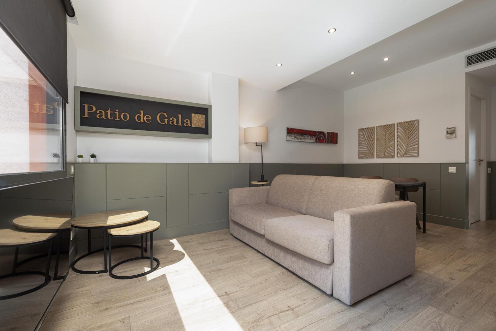 Апартаменти Enjoybcn Patio De Gala Барселона Екстер'єр фото